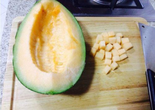 哈密瓜怎么吃减肥餐视频,轻松享瘦的美食秘籍