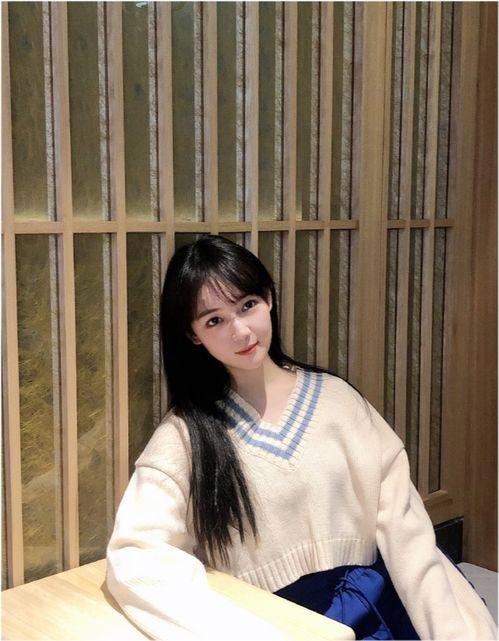 秦牛正威吃瓜的视频,娱乐圈新瓜不断