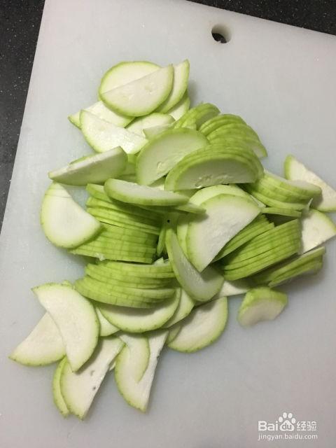 吃蒲瓜用削皮吗视频大全,削皮还是保留？视频大全揭秘